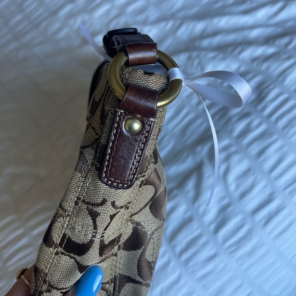 COACH Y2K Signature Brown Hamptons Shoulder Bag - Picture 5 of 17